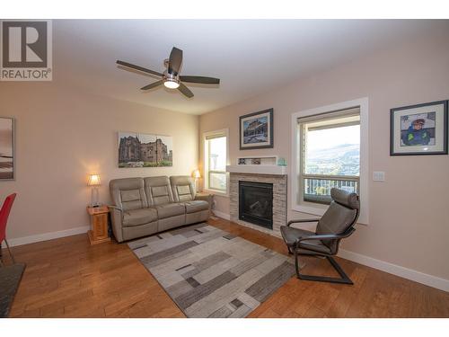 4505 Bellevue Drive, Vernon, BC - Indoor Photo Showing Living Room With Fireplace