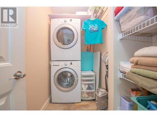 4505 Bellevue Drive, Vernon, BC - Indoor Photo Showing Laundry Room