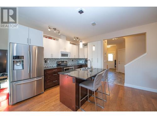 4505 Bellevue Drive, Vernon, BC - Indoor Photo Showing Kitchen