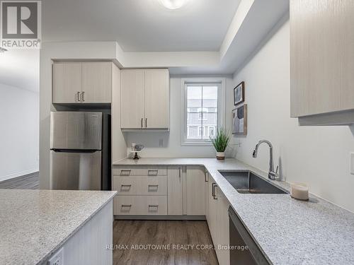 48 - 1317 Leriche Way, Milton, ON - Indoor Photo Showing Kitchen