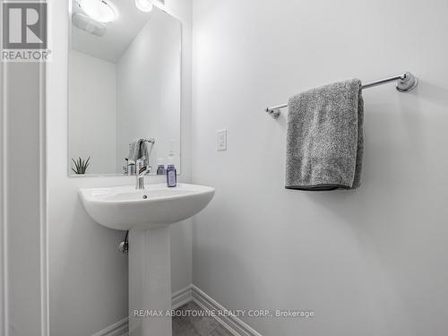 48 - 1317 Leriche Way, Milton, ON - Indoor Photo Showing Bathroom