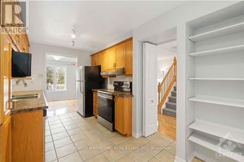 1904 Summerfields Crescent, Ottawa, ON - Indoor Photo Showing Kitchen