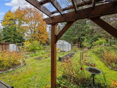 5910 Sea Terrace Rd, Courtenay, BC 