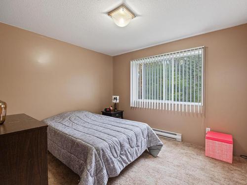 5910 Sea Terrace Rd, Courtenay, BC 