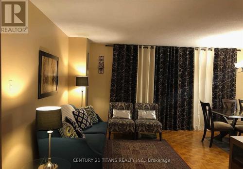 907 - 301 Prudential Drive, Toronto, ON - Indoor Photo Showing Living Room