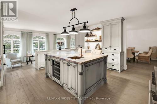 129 Main Street W, Grimsby, ON - Indoor Photo Showing Kitchen