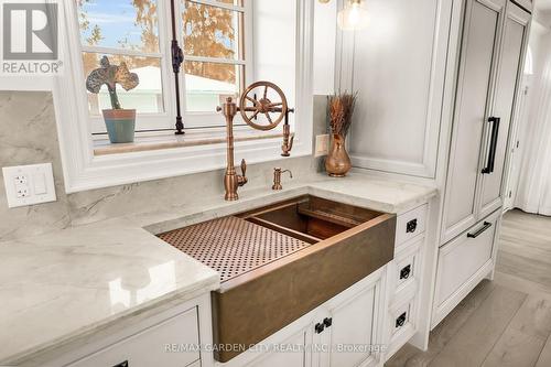 129 Main Street W, Grimsby, ON - Indoor Photo Showing Kitchen