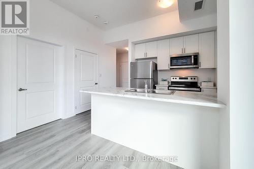 112 - 470 Dundas Street East Street, Hamilton, ON - Indoor Photo Showing Kitchen With Stainless Steel Kitchen