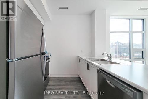 112 - 470 Dundas Street East Street, Hamilton, ON - Indoor Photo Showing Kitchen With Double Sink