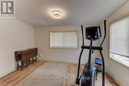 72 Edgemont Street N, Hamilton, ON - Indoor