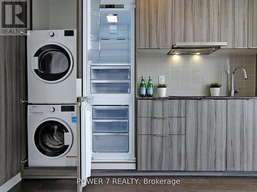 3010 - 955 Bay Street, Toronto, ON - Indoor Photo Showing Laundry Room