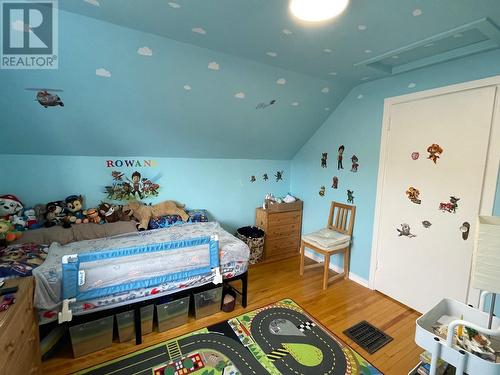 4711 Spruce Avenue, Fort Nelson, BC - Indoor Photo Showing Bedroom