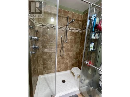 4711 Spruce Avenue, Fort Nelson, BC - Indoor Photo Showing Bathroom