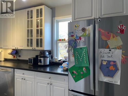 4711 Spruce Avenue, Fort Nelson, BC - Indoor Photo Showing Kitchen