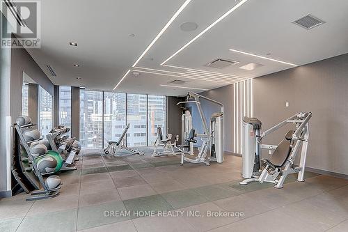 1717 - 330 Richmond Street W, Toronto, ON - Indoor Photo Showing Gym Room