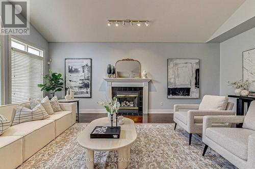 322 Chambers Place, London, ON - Indoor Photo Showing Living Room With Fireplace