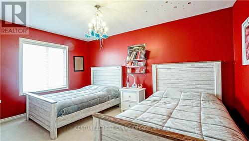 322 Chambers Place, London, ON - Indoor Photo Showing Bedroom