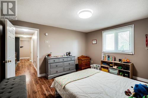 82 Osler Drive, Hamilton, ON - Indoor Photo Showing Bedroom