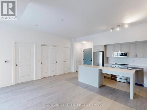 201 - 1063 Douglas Mccurdy Comm, Mississauga, ON - Indoor Photo Showing Kitchen