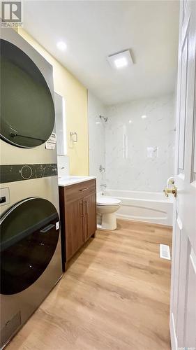 16 Kemp Crescent, Prince Albert, SK - Indoor Photo Showing Bathroom