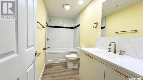 16 Kemp Crescent, Prince Albert, SK - Indoor Photo Showing Bathroom