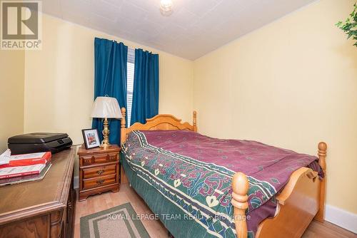 25 Drohan Street, Madawaska Valley (570 - Madawaska Valley), ON - Indoor Photo Showing Bedroom