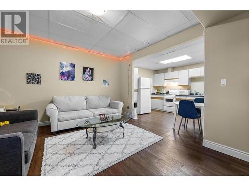 119 Fernie Place, Kamloops, BC - Indoor Photo Showing Living Room