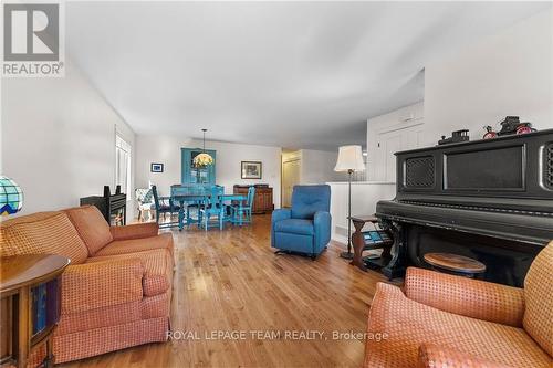 121 Otteridge Avenue, Renfrew, ON - Indoor Photo Showing Dining Room