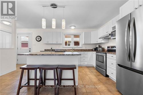 121 Otteridge Avenue, Renfrew, ON - Indoor Photo Showing Kitchen With Double Sink