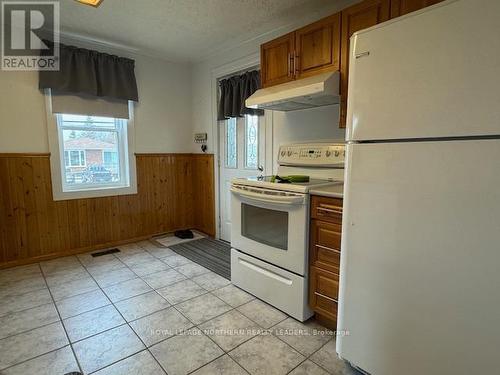 84 Sixth Avenue, Timmins (Central), ON - Indoor Photo Showing Kitchen