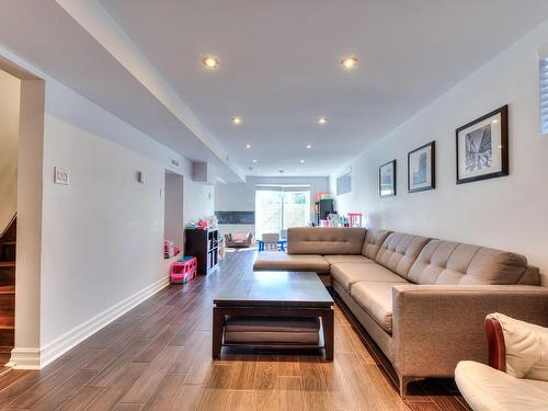 Family room - 771 Rue Du Chardonnay, Laval (Duvernay), QC - Indoor Photo Showing Living Room