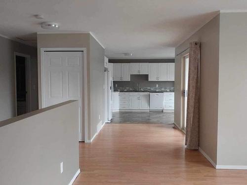 455 Campbell Ave, Kamloops, BC - Indoor Photo Showing Kitchen