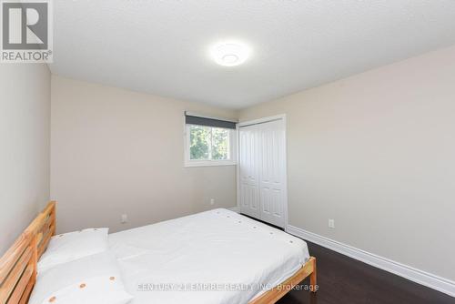 4233 Tea Garden Circle, Mississauga, ON - Indoor Photo Showing Bedroom