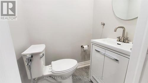 420 Westbrook Road W, Hamilton, ON - Indoor Photo Showing Bathroom