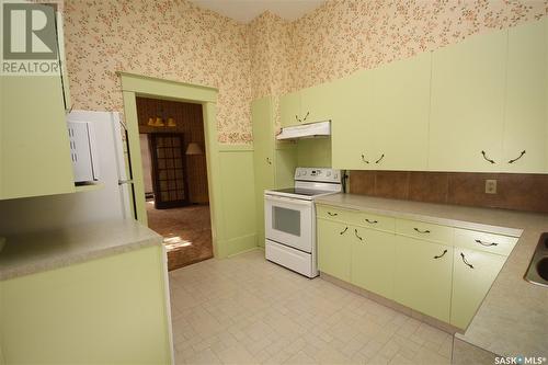 1602 98Th Street, North Battleford, SK - Indoor Photo Showing Kitchen