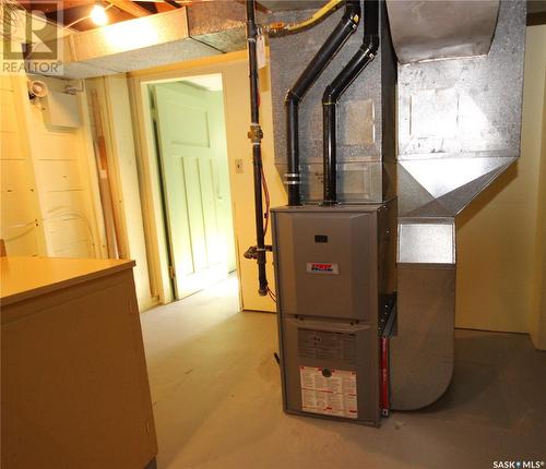 1602 98Th Street, North Battleford, SK - Indoor Photo Showing Basement