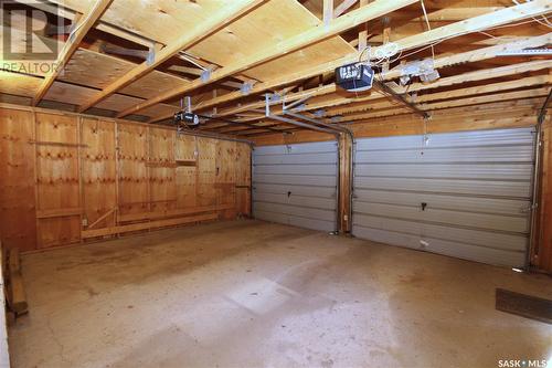 1602 98Th Street, North Battleford, SK - Indoor Photo Showing Garage