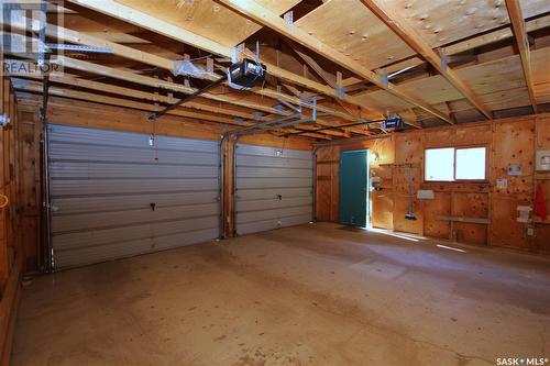 1602 98Th Street, North Battleford, SK - Indoor Photo Showing Garage