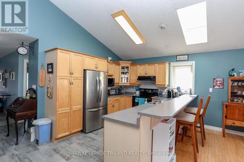 55 Riverbank Drive, St. Thomas, ON - Indoor Photo Showing Kitchen