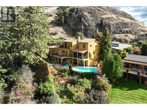 414 Herbert Heights Road, Kelowna, BC - Outdoor With In Ground Pool