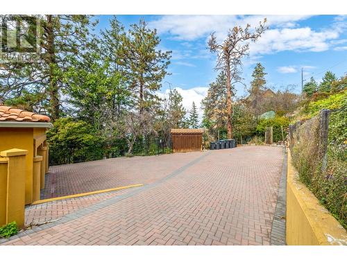 414 Herbert Heights Road, Kelowna, BC - Outdoor