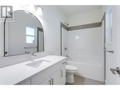 2822 Copper Ridge Drive, West Kelowna, BC - Indoor Photo Showing Bathroom