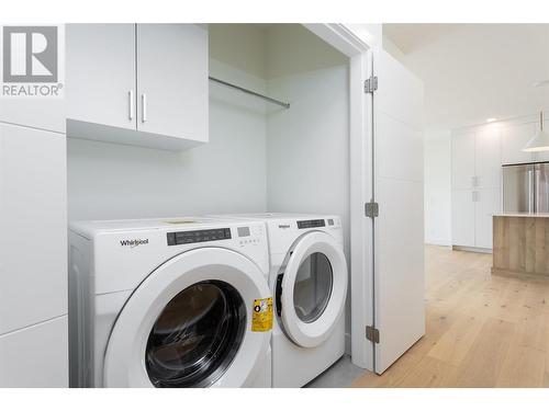 2822 Copper Ridge Drive, West Kelowna, BC - Indoor Photo Showing Laundry Room