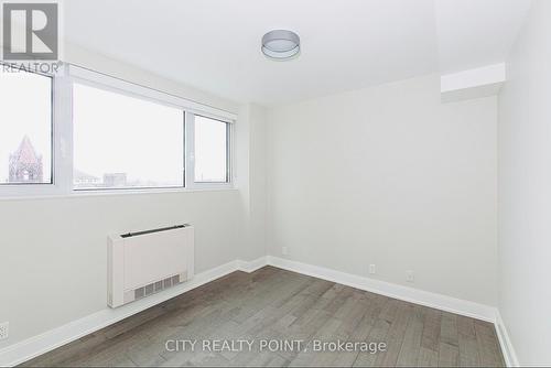 708 - 11 Walmer Street, Toronto, ON - Indoor Photo Showing Other Room