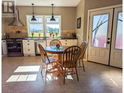 2346 Upper Glade  Road, Castlegar, BC - Indoor Photo Showing Dining Room