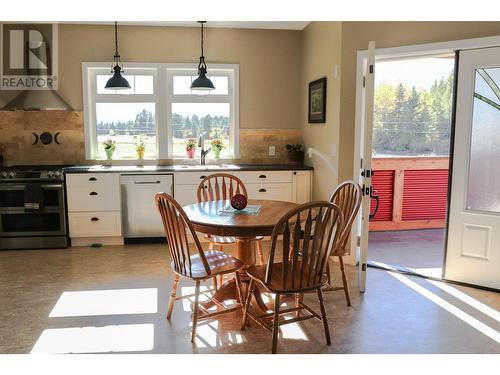 2346 Upper Glade  Road, Castlegar, BC - Indoor Photo Showing Dining Room