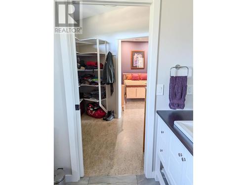 2346 Upper Glade  Road, Castlegar, BC - Indoor Photo Showing Bathroom