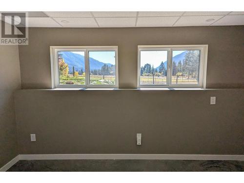 2346 Upper Glade  Road, Castlegar, BC - Indoor Photo Showing Other Room