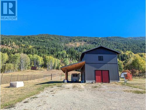 2346 Upper Glade  Road, Castlegar, BC - Outdoor