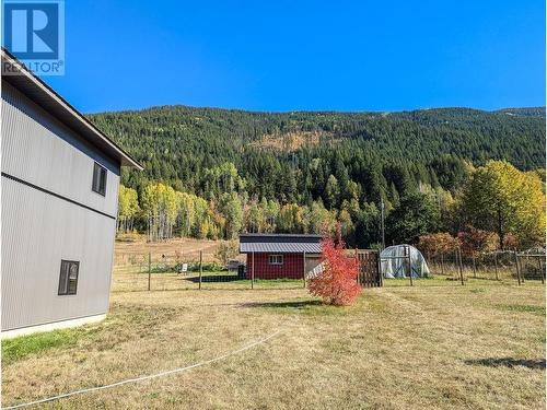 2346 Upper Glade  Road, Castlegar, BC - Outdoor